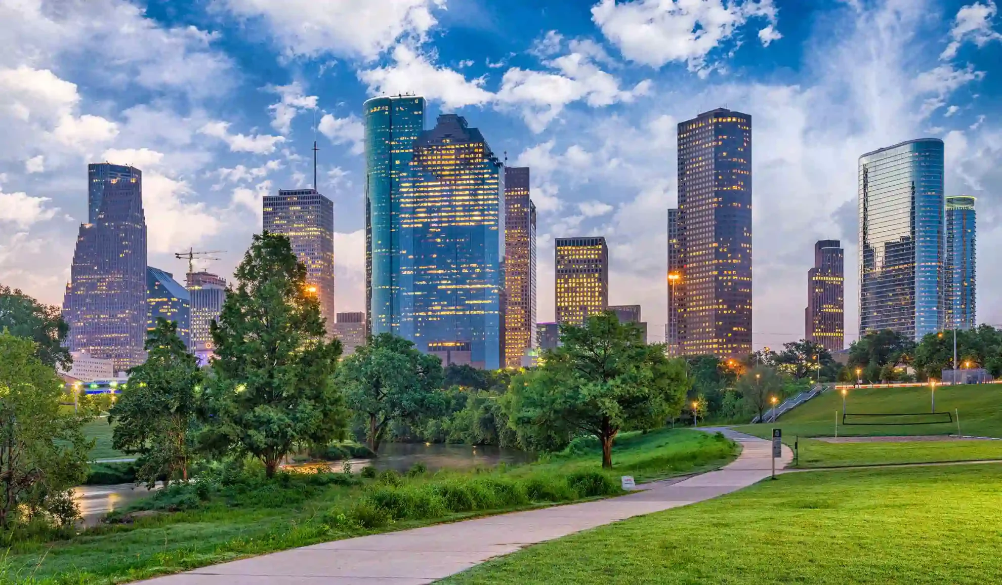 park and city skyline in houston tx